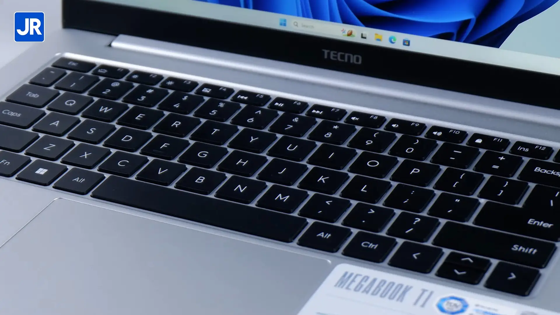 TECNO MEGABOOK T1 R5 AMD Ryzen 17