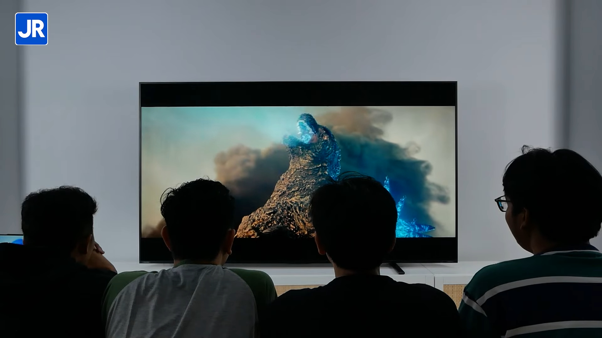 Tips Pilih dan Beli Smart TV feat. Hartono 1 TIPS Pilih Beli Smart TV 6 TV Layar Besar yg Murah dan Keren 1