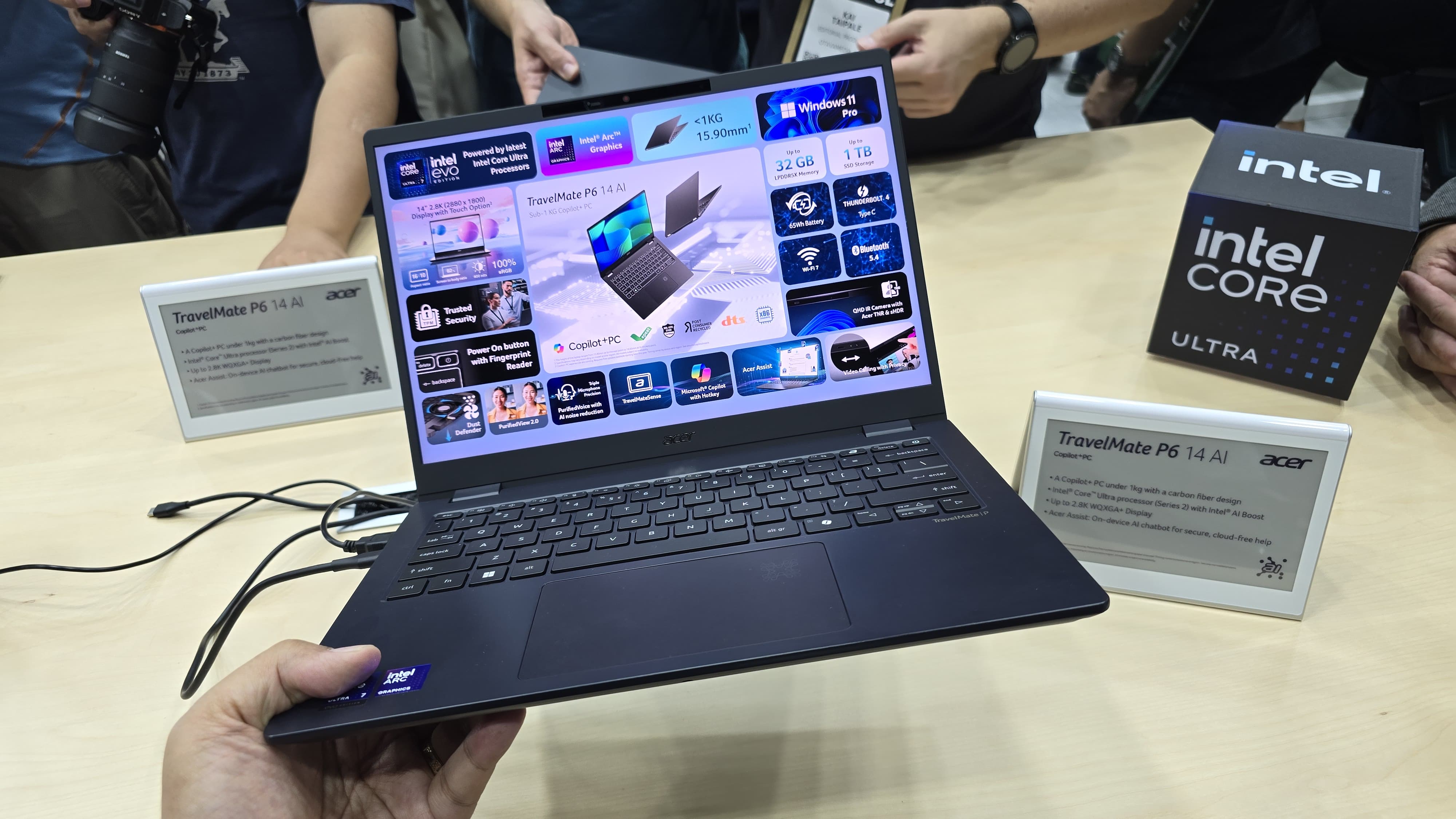 Acer TravelMate P6 14 AI Resmi Diumumkan, Laptop Dengan Copilot+ PC Di Bawah 1 KG! 15 Acer TravelMate P6 14 AI