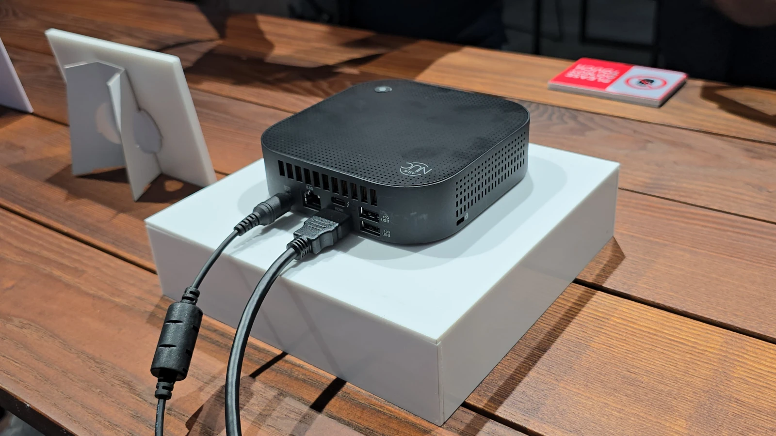 ASUS NUC 14 Pro AI Hadir dengan Intel Core Ultra 200V 2 asus nuc 14 pro ai 2