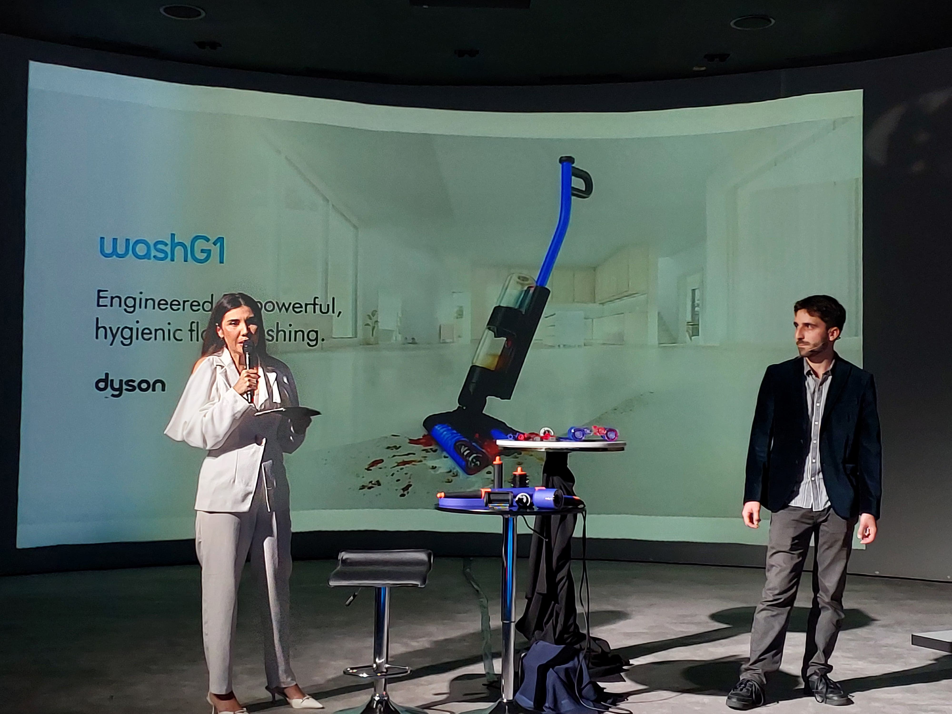 Dyson WashG1 Meluncur, Alat Pel Canggih 1 Dyson WashG1