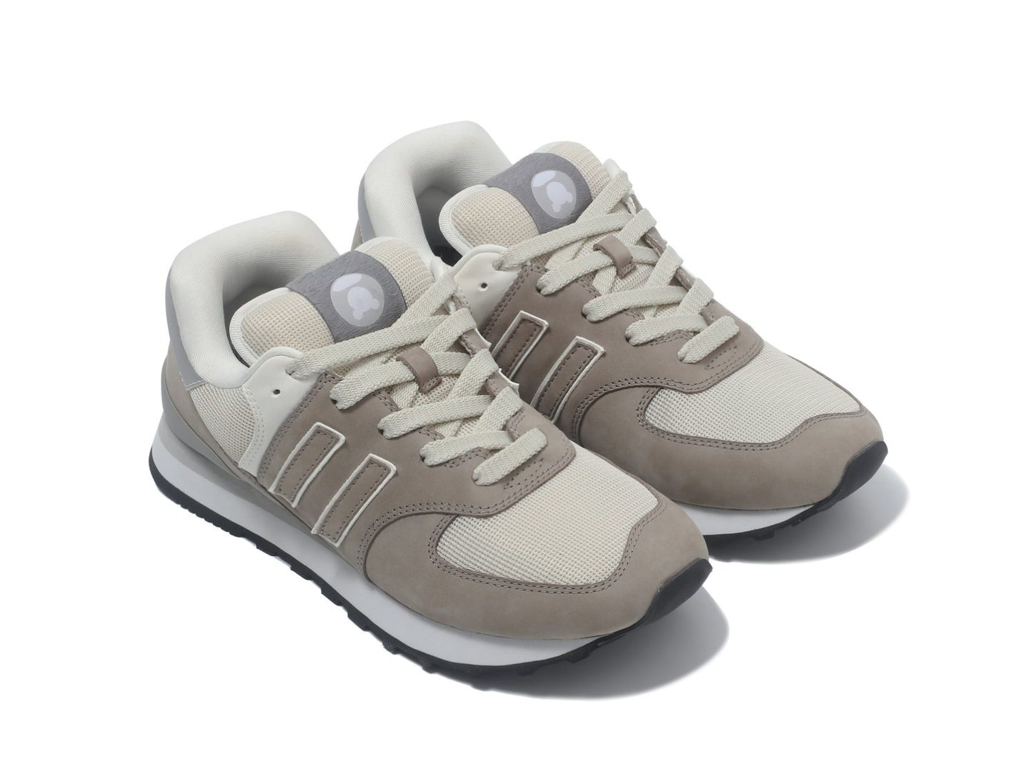 Emoji Sepatu di Apple Dijadikan Sepatu Sungguhan 1 Shoe 1 b