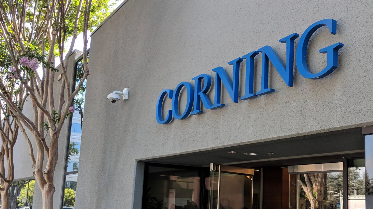 Usai Diperiksa Uni Eropa, Corning Siapkan Janji Komitmen Selama 9 Tahun 1 corning