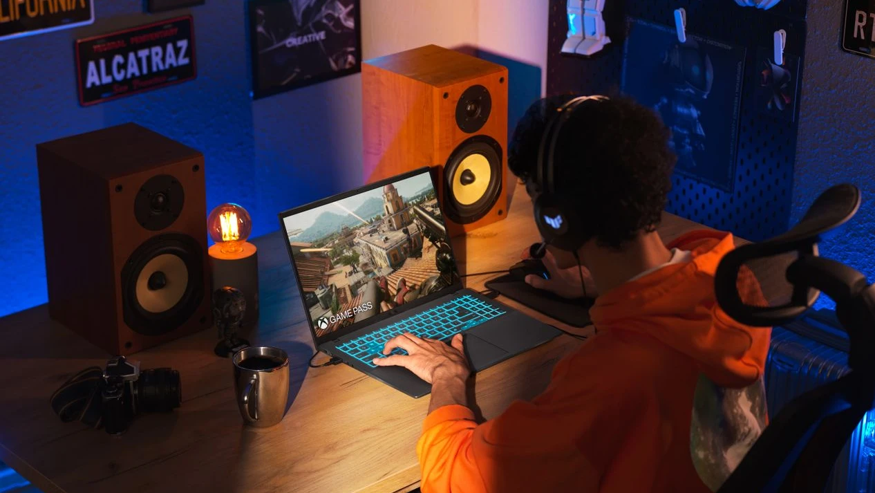 ASUS V16 Diumumkan, Laptop Gaming 16 Inci Entry Level 34 ASUS V16 (V3607)_Display