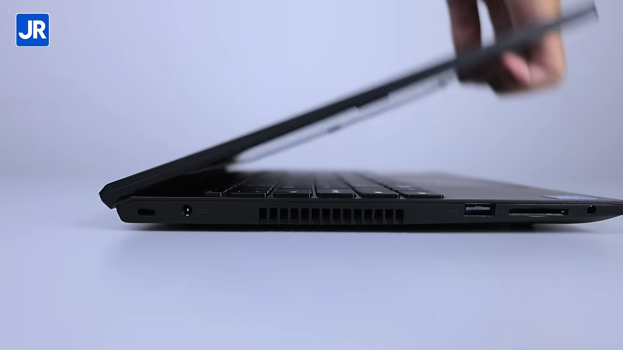 Review Axioo Hype JKT48 Special Edition: Laptop Rp 5.9 Juta Bisa Edit 4K dengan Baterai 11 Jam 8 Axioo Hype JKT48 Special Edition 16