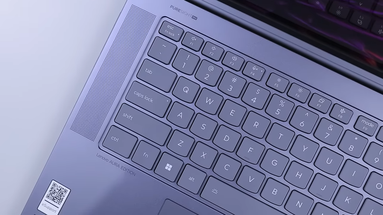 Lenovo Yoga Slim 7i 15 Aura Edition 17