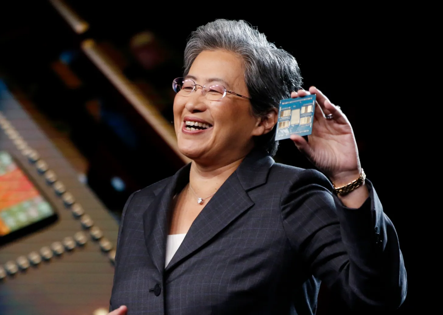CEO AMD: Teknologi AI Bakal Berkembang 10 Kali Lipat Setahun Ke Depan 10 ceo amd lisa su_24