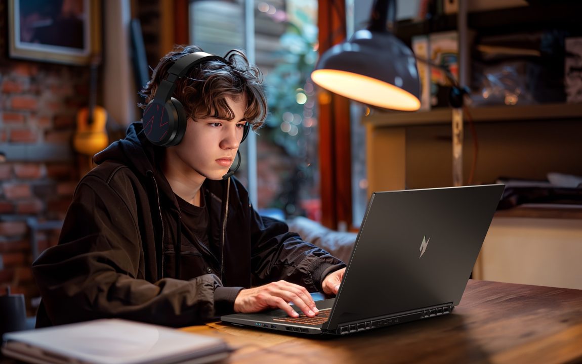 Rangkaian Laptop Gaming Acer Nitro V Series Terbaru Hadir di CES 2025 2 Acer Nitro V 17 AI