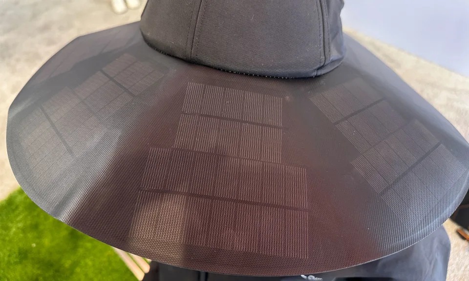 EcoFlow Pamerkan Power Hat di CES 2025: Topi Pengisi Daya dengan Solar Panel! 2 EcoFlow power hat