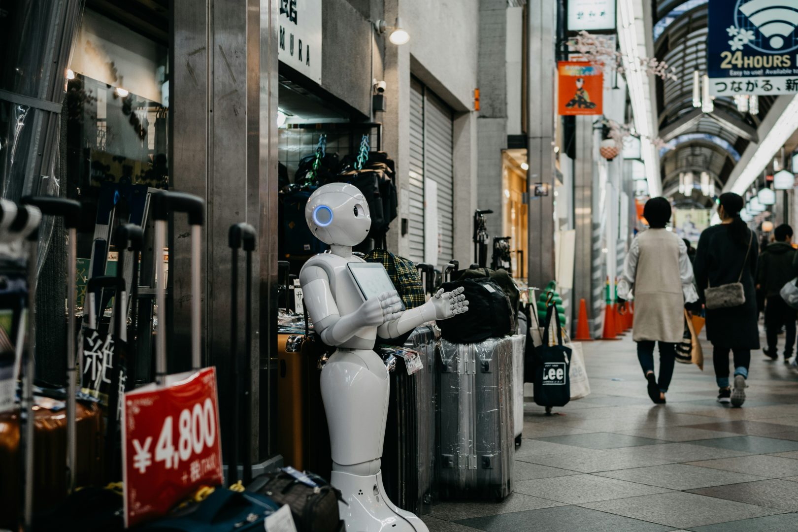 Technavio: Penjualan Robot Berbentuk Manusia akan Bertumbuh Pesat 1 Photo by Lukas on Unsplash