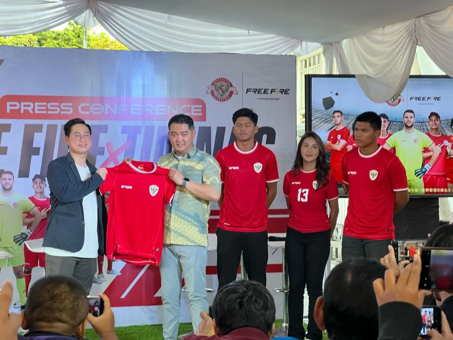Kolaborasi Free Fire X PSSI Hadirkan Bundle Jersey Official Timnas Indonesia di Game 2 Pertukaran Jersey antara Free Fire dan PSSI