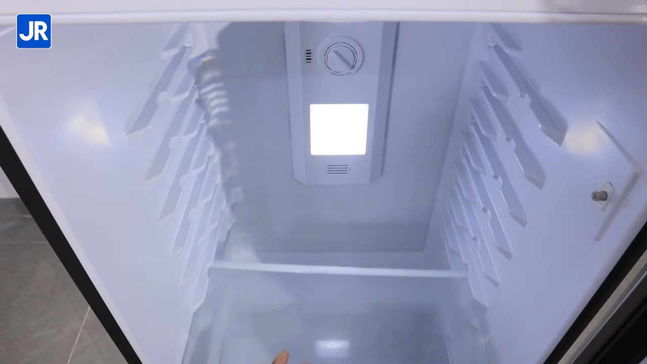 Review Polytron FlexUp 5-in-1: Lemari Es Multifungsi 10 Polytron FlexUp 10