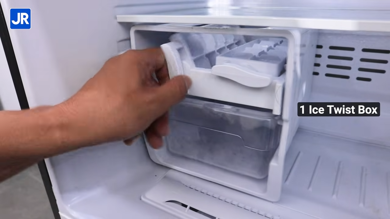 Review Polytron FlexUp 5-in-1: Lemari Es Multifungsi 6 Polytron FlexUp 6