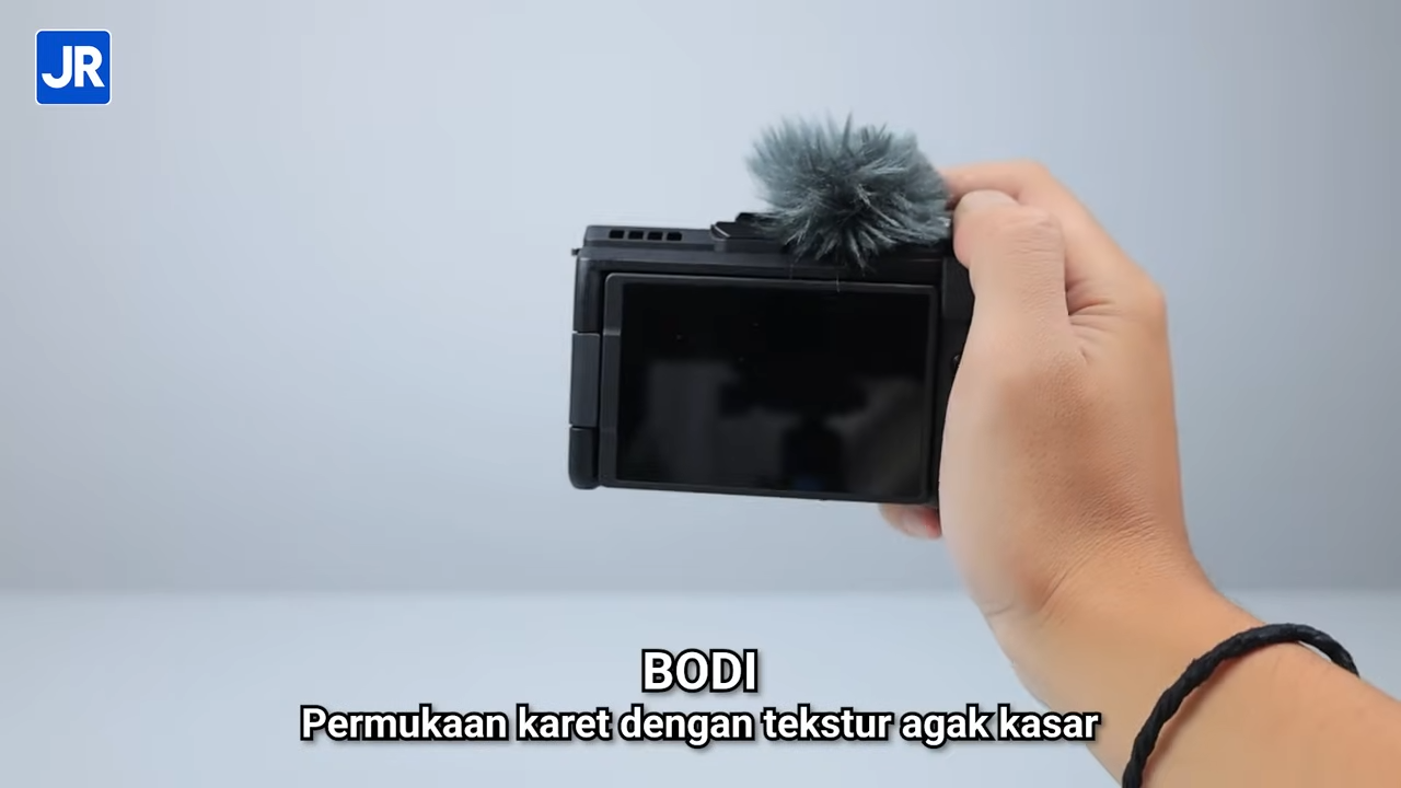 Canon PowerShot V1 8