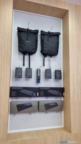 Exclusive Store Terbaru Lenovo Bikin Kita Bisa Ngopi Sambil Belanja Laptop 13 LES BxC 14