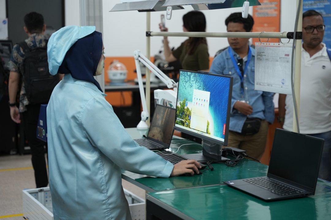 Pengujian Lenovo K14 Gen 3 dan ThinkCentre neo 50a 24 Gen 5 AIO di PT Sat Nusapersada Tbk