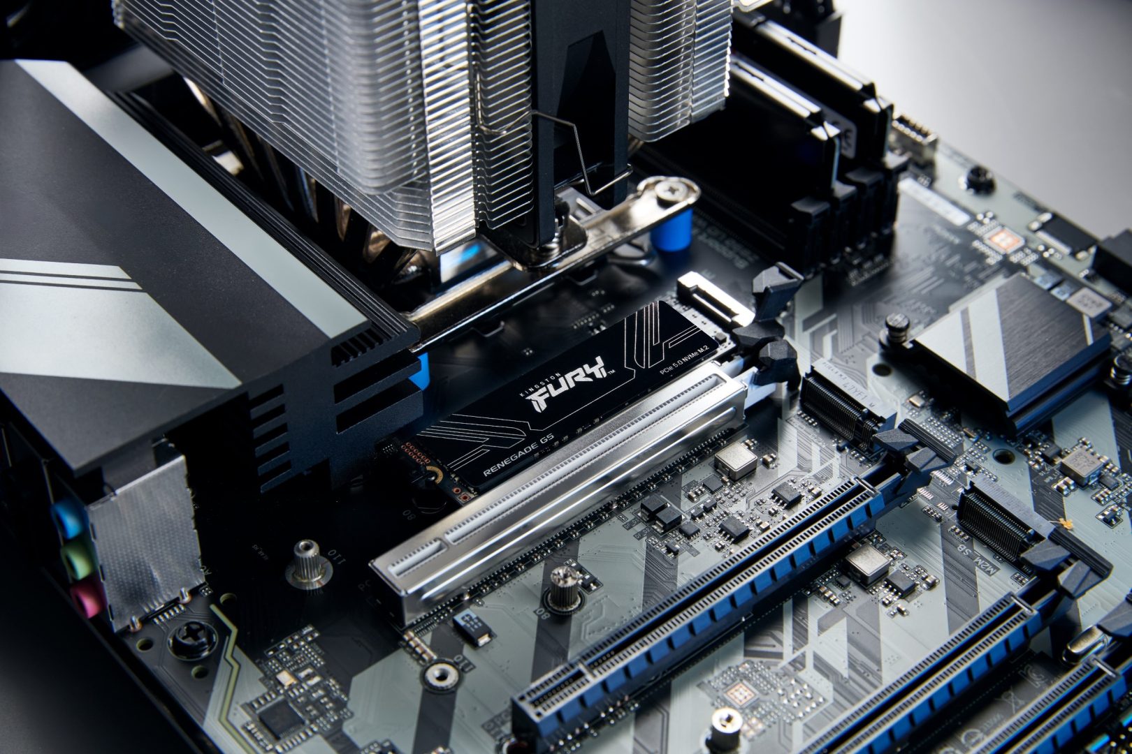 Direct Release: Kingston FURY Luncurkan SSD PCIe 5.0 NVMe, Tawarkan Performa Maksimal 2 Press Photo Kingston FURY Renegade G5 SSD 03