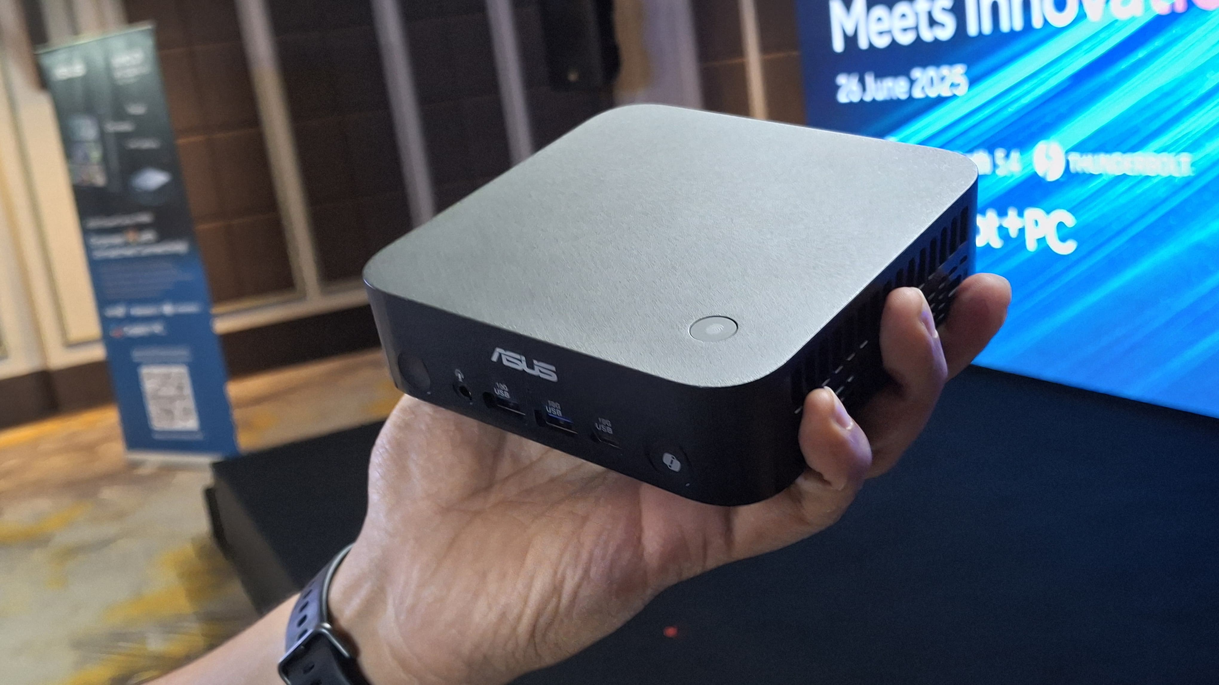ASUS Indonesia Rilis ExpertCenter PN54, Mini PC Copilot+ Bertenaga AMD Ryzen AI 300 Series 15 ASUS ExpertCenter PN54
