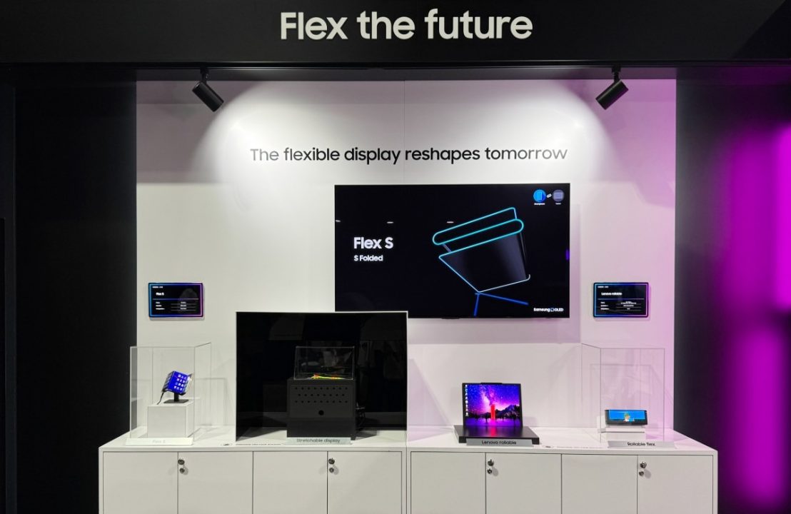 Samsung Pamerkan Panel OLEDoS: Display Headset Mixed Reality, Kecerahan Bisa Sampai 20.000 Nits 2 Samsung Display Flex