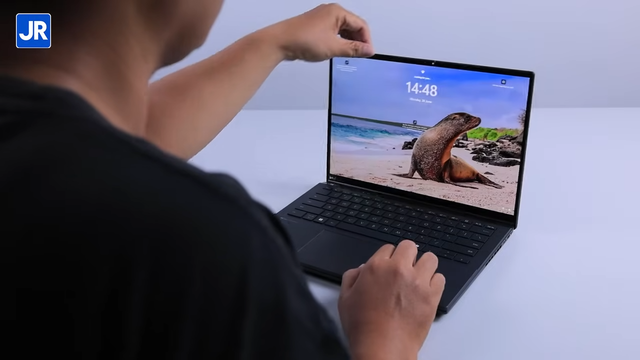 ASUS Zenbook DUO UX8406CA 2055