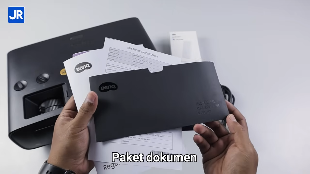 Review BenQ W4100i: Sensasi Punya Bioskop Pribadi! 4 BenQ W4100i 4