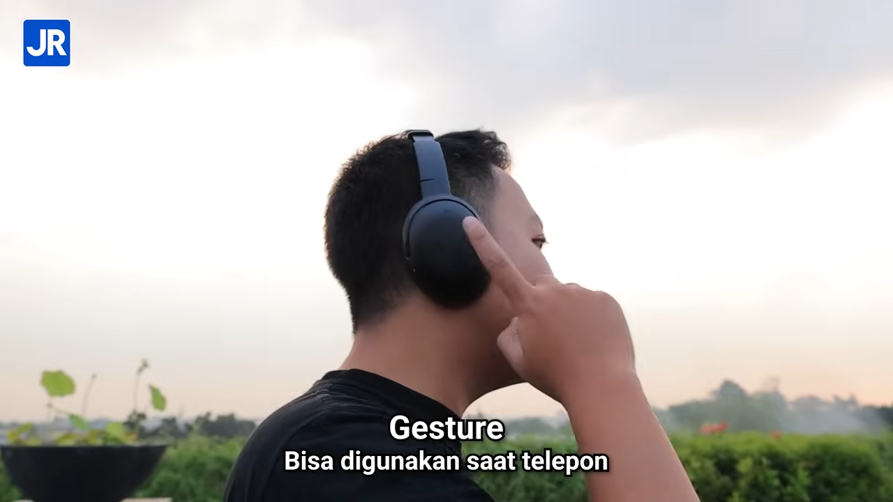 Review JBL Tour One M3 Smart TX: Bluetooth Headphone yang Bisa Dengerin Lagu dari Kaset/CD/Radio 12 JBL Tour One M3 Smart TX 12