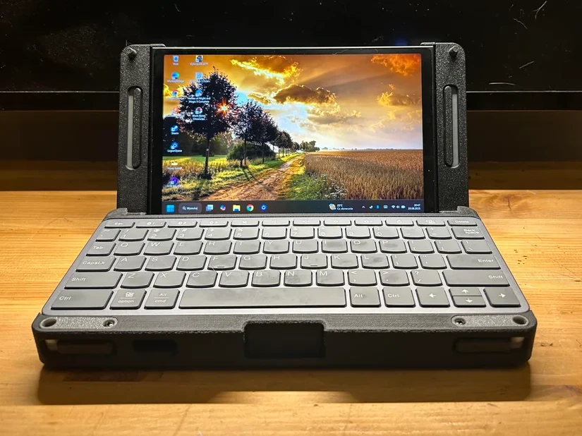 Ketika Legion Go Disulap Jadi Laptop Mini: Baterai Dibuat Lebih Besar dan Port Lebih Banyak 5 Legion Go