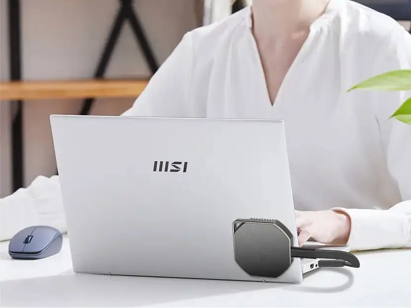 MSI Luncurkan SSD Portable Datamag 40Gbps, Dua Kali Lebih Kencang Dari Sebelumnya 2 MSi Datamag 40Gbps laptop