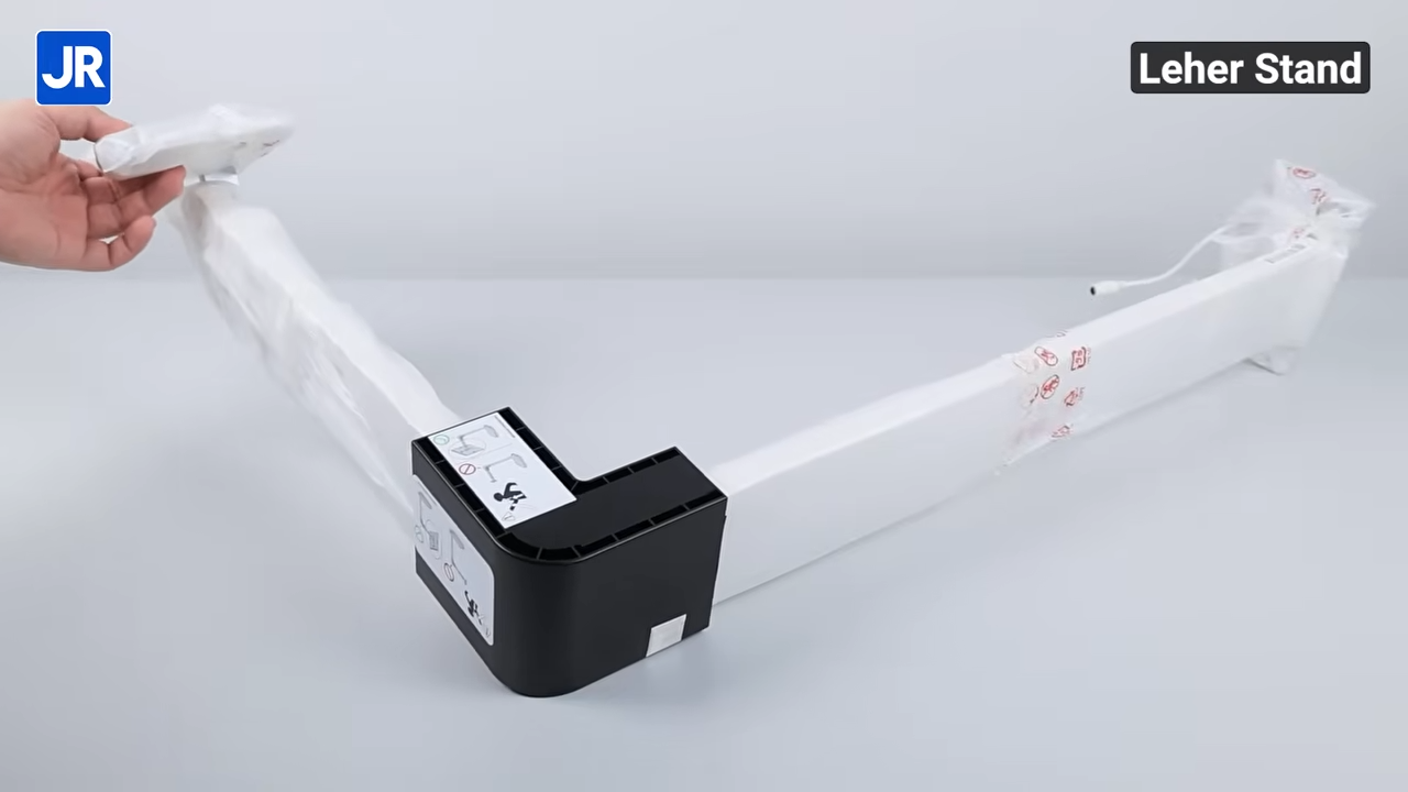Review LG Smart Monitor Swing (32U889SA): Paket Lengkap Fleksibel, Siap Pakai, Unik, Banyak Fungsi 6 LG Smart Monitor Swing 6