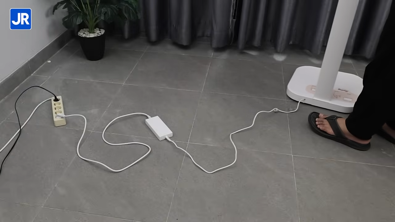 Review LG Smart Monitor Swing (32U889SA): Paket Lengkap Fleksibel, Siap Pakai, Unik, Banyak Fungsi 8 LG Smart Monitor Swing 8