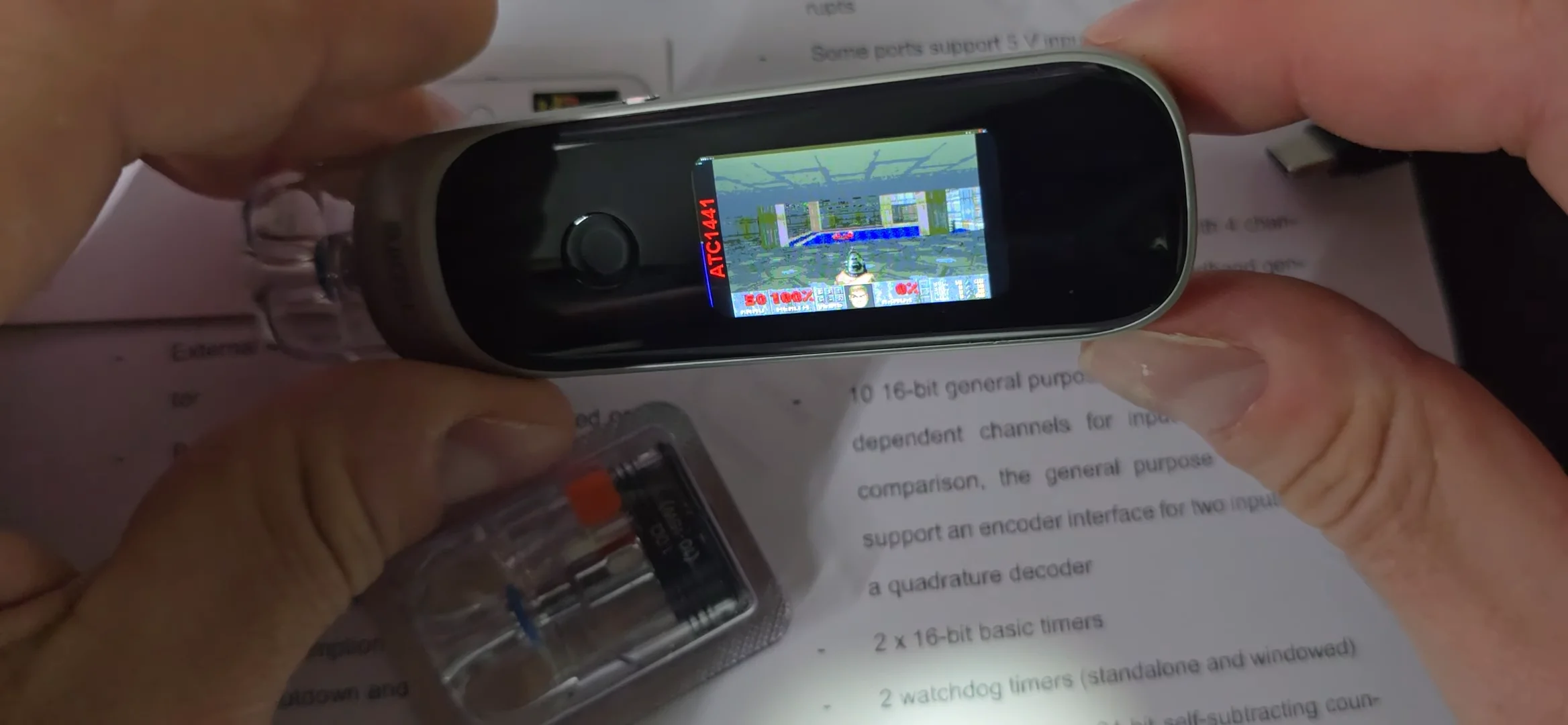 Iseng Banget, Layar Vape Dipakai Buat Main Game! 7 Layar Vape Buat Main Game (1)
