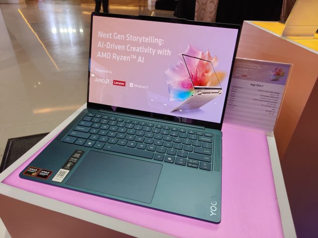 AMD Perkenalkan Jajaran Laptop Lenovo dengan Prosesor AMD Ryzen AI 300 Series 4 Lenovo Yoga Amd