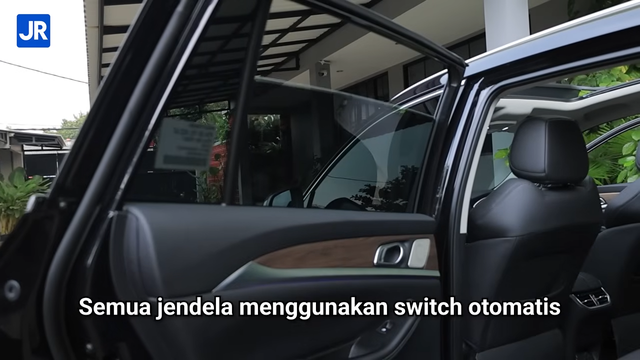 Review Polytron G3+: Mobil SUV Listrik Mewah Hanya Rp 300 Jutaan 7 Polytron G3 Plus EV 18