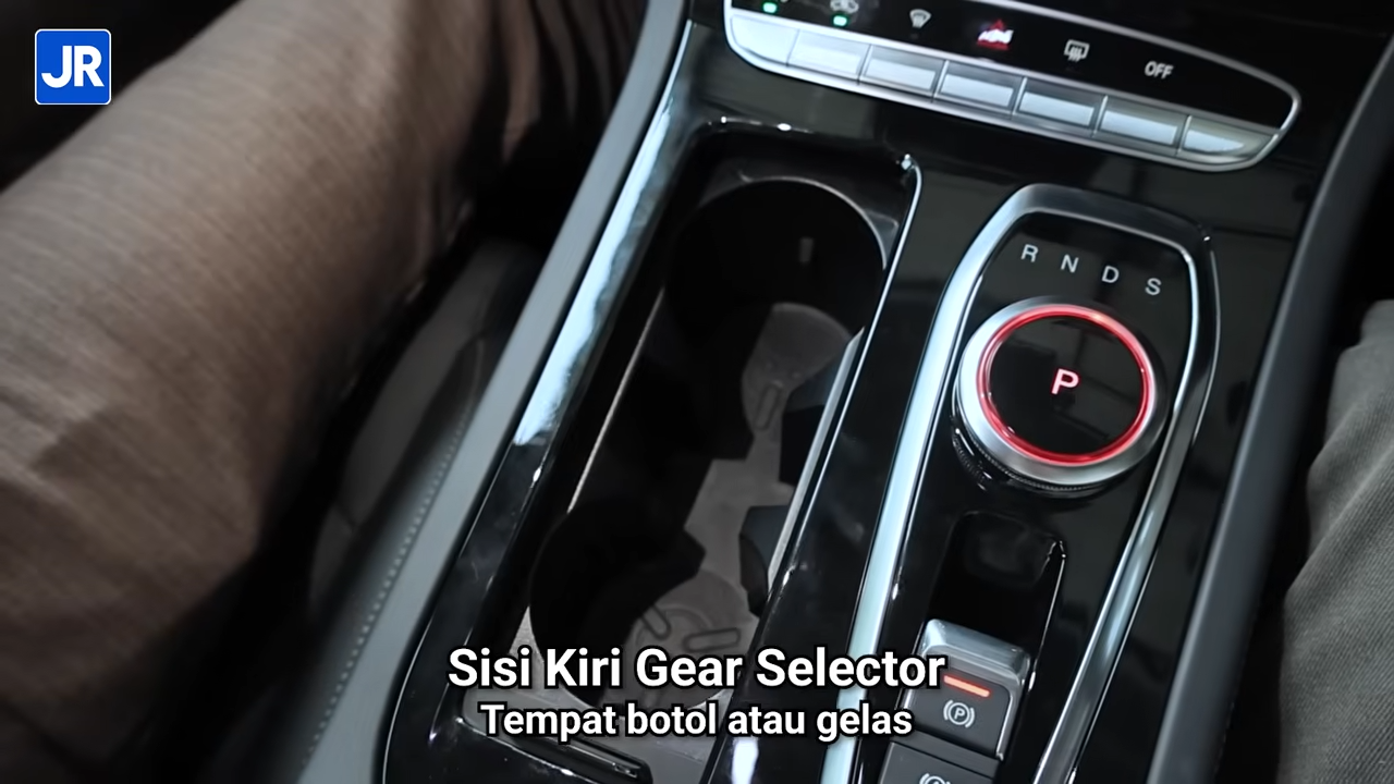Review Polytron G3+: Mobil SUV Listrik Mewah Hanya Rp 300 Jutaan 9 Polytron G3 Plus EV 20