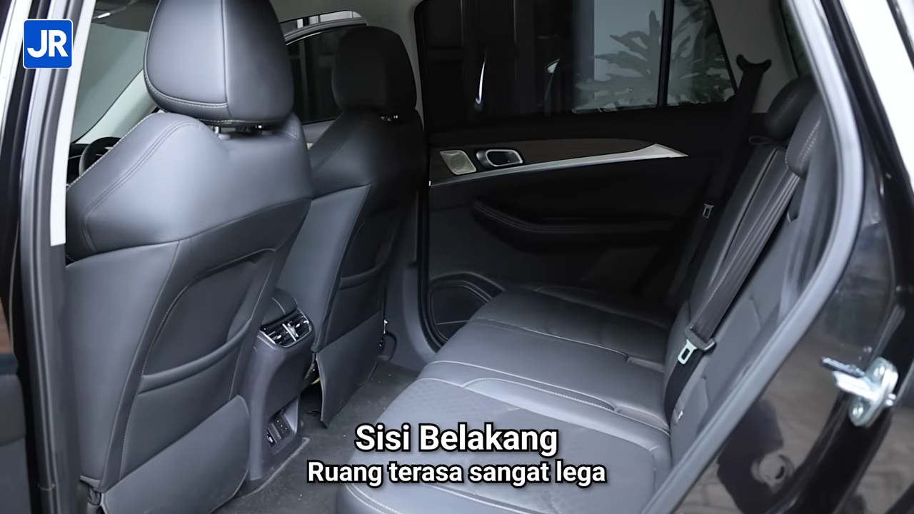 Review Polytron G3+: Mobil SUV Listrik Mewah Hanya Rp 300 Jutaan 13 Polytron G3 Plus EV 24
