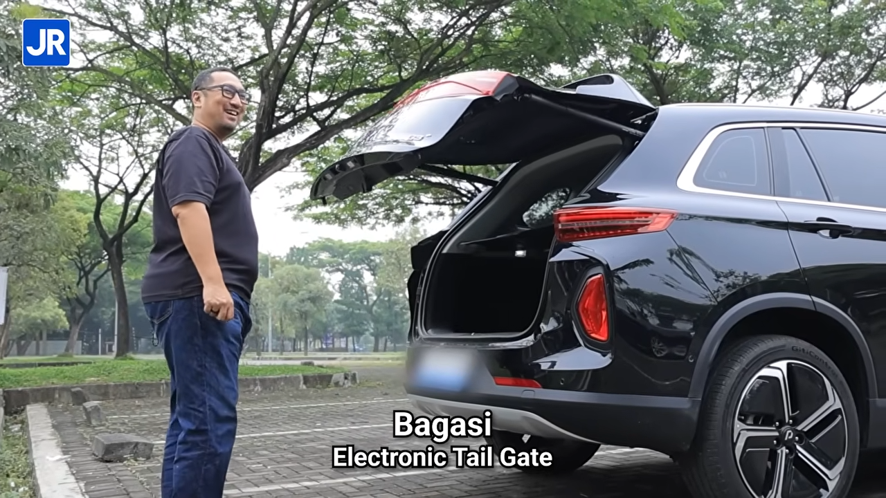 Review Polytron G3+: Mobil SUV Listrik Mewah Hanya Rp 300 Jutaan 16 Polytron G3 Plus EV 27