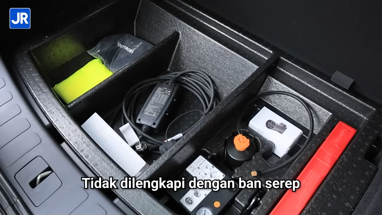 Review Polytron G3+: Mobil SUV Listrik Mewah Hanya Rp 300 Jutaan 17 Polytron G3 Plus EV 28