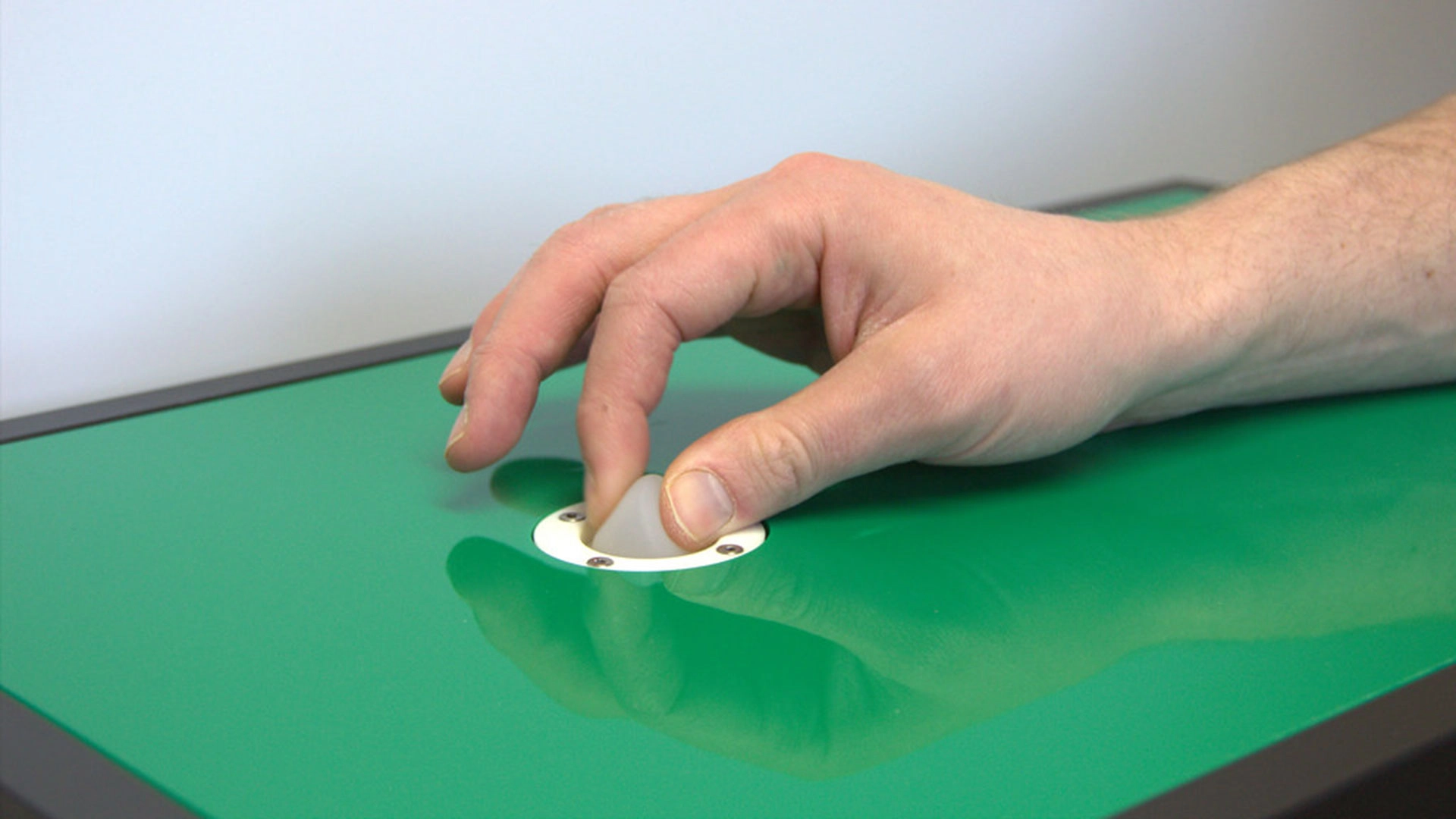 Teknologi HydroHaptics Bikin Mouse dan Joystick Jadi Lentur dan Bisa Dipencet 12 hydrohaptic