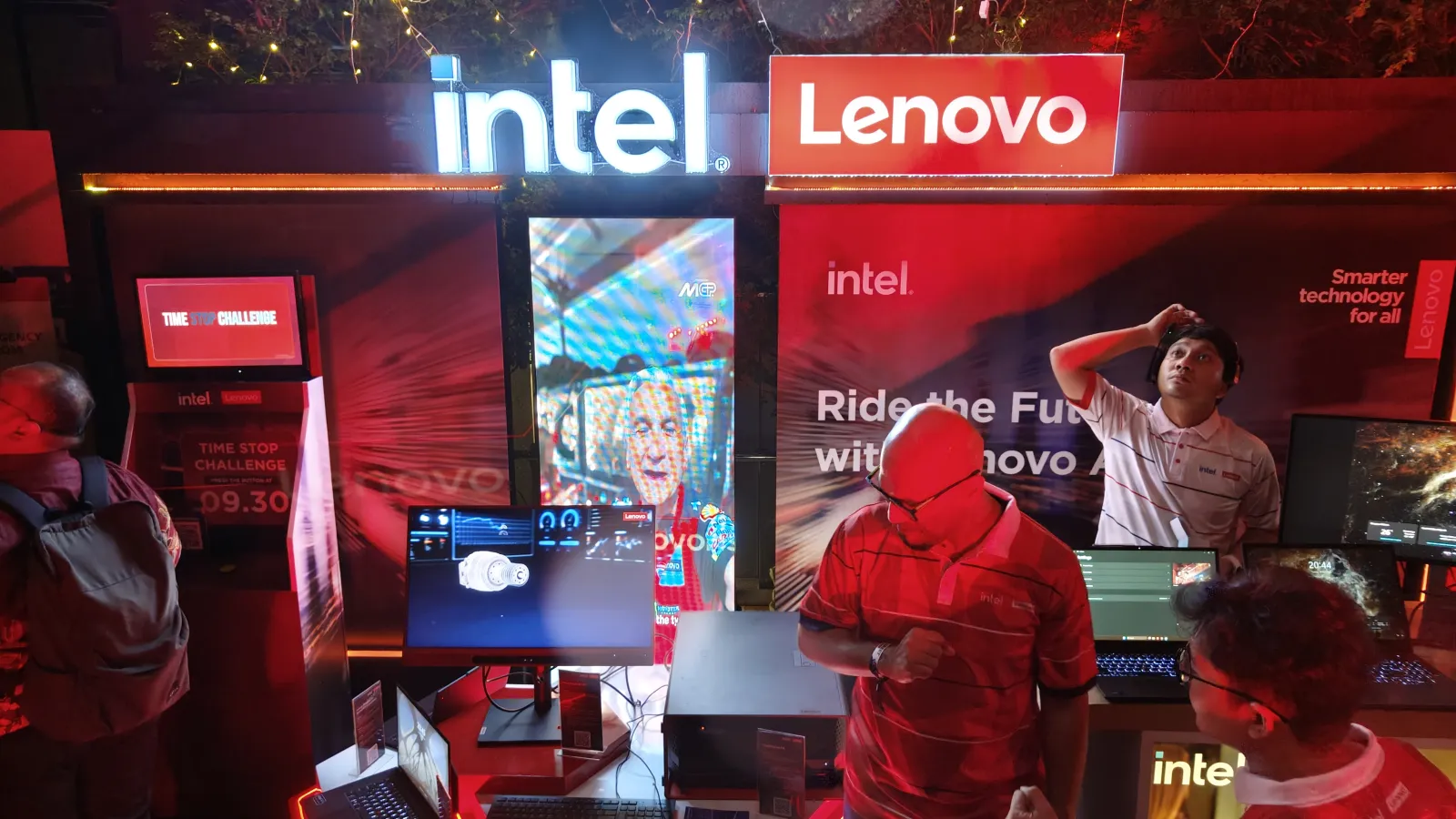 Lenovo Hadirkan Workstation Canggih Mereka di Event Meet & Greet Marc Márquez 8 lenovo ducati marq marquez (1)