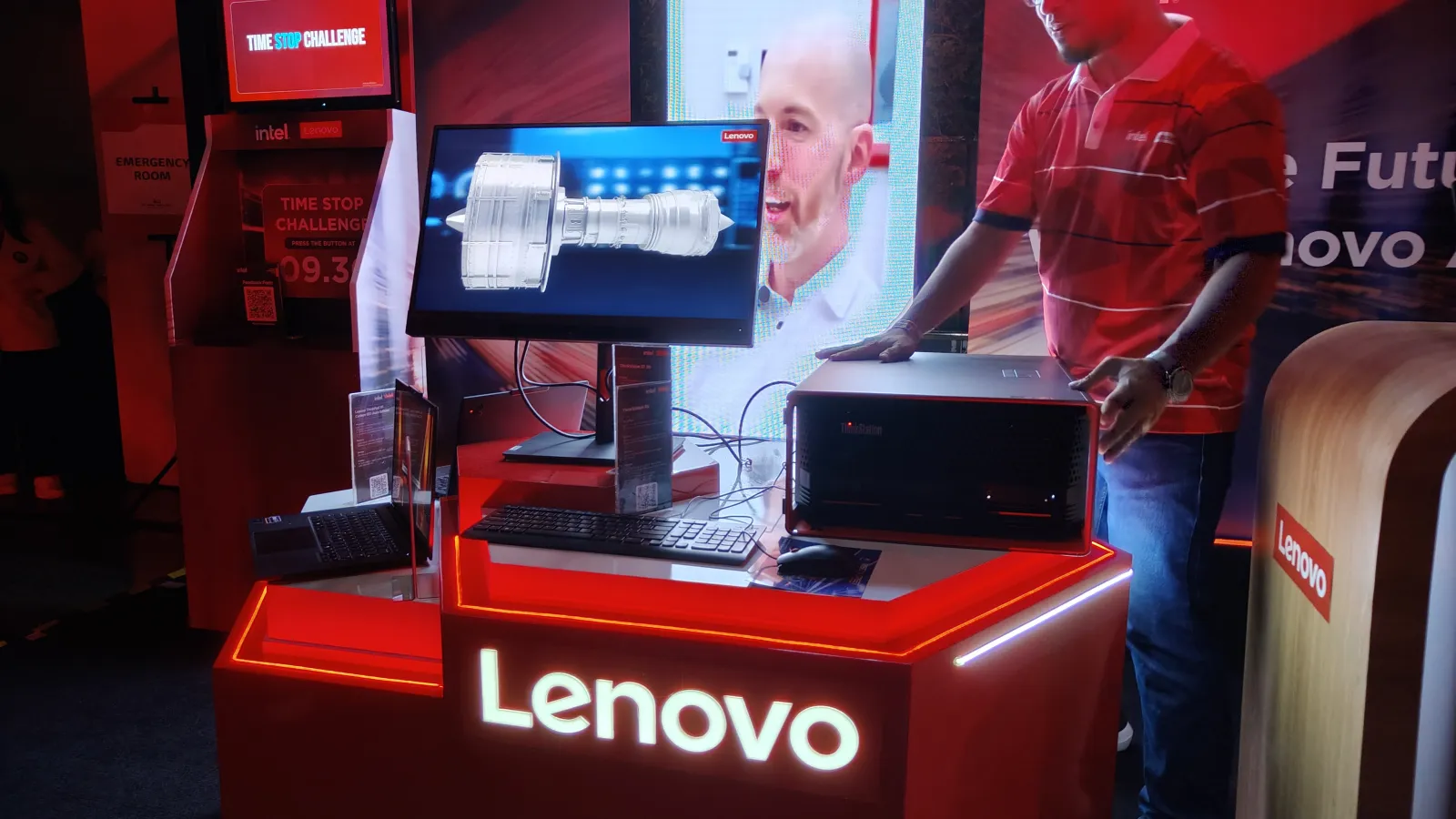 Lenovo Hadirkan Workstation Canggih Mereka di Event Meet & Greet Marc Márquez 2 lenovo ducatu marq marquez 3