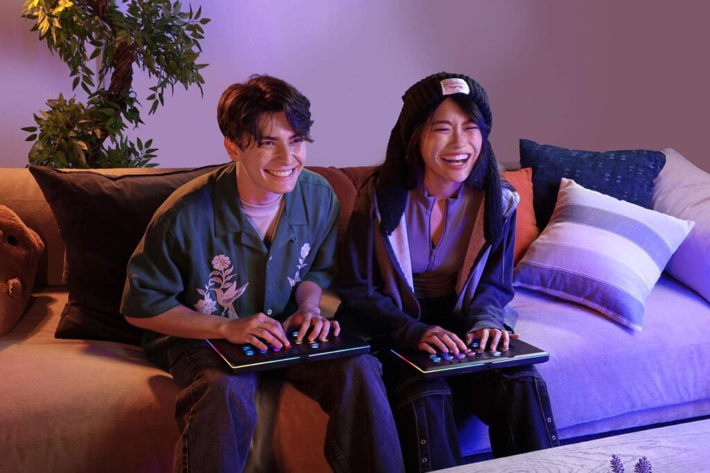 Corsair Luncurkan Novablade Pro Wireless, Kontroler Tanpa Tuas Untuk Game Fighting 1 Crosair Novablade Pro