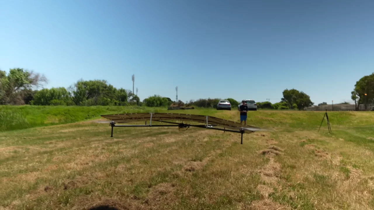 Drone Bertenaga Surya