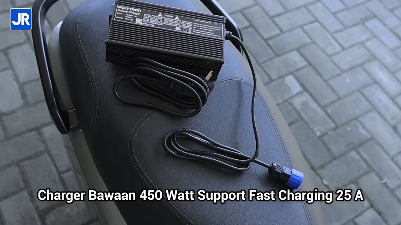 Review Polytron Fox 200: Rp 11 Jutaan, Punya Cruise Control dan Alarm Kalo Salah Belok! 6 Polytron Fox 200 6