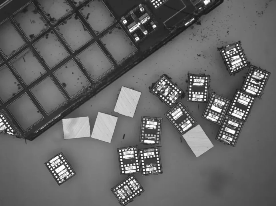 Robot Seukuran Garam Kini Ada di Dunia Nyata 3 robot seukuran garam