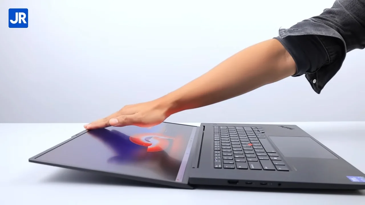 Review Lenovo ThinkPad P1 Gen 8 (2025): Laptop Workstation Kencang Buat Profesional 8 Lenovo ThinkPad P1 Gen 8 2040