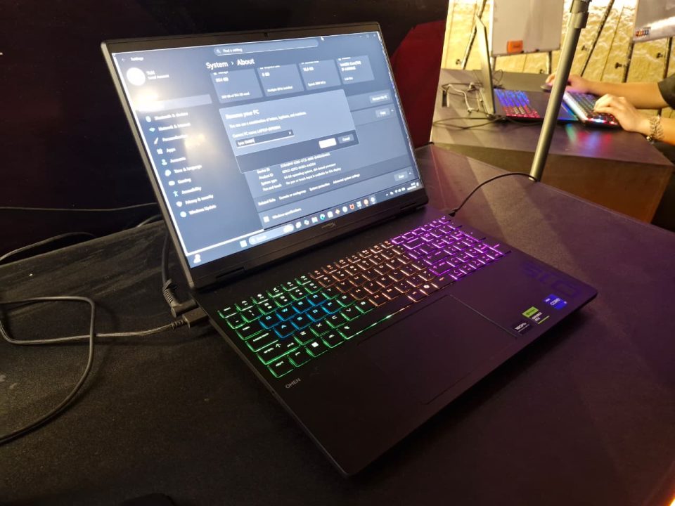 HP Resmi Luncurkan HyperX OMEN 15 di Indonesia: Laptop Gaming Jadi Pusat Ekosistem Baru 2 HP HyperX OMEN 15