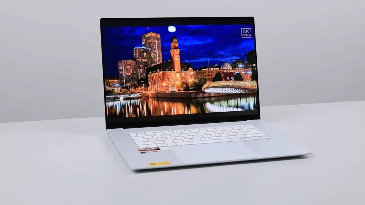 ASUS Zenbook S16 OLED 9