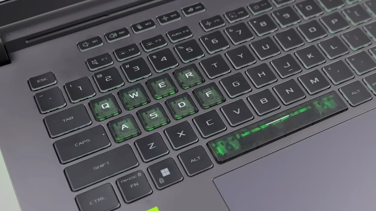 ASUS ROG Strix G16 G615 19