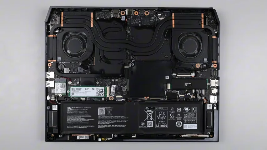 Acer Predator Helios 16 AI 20