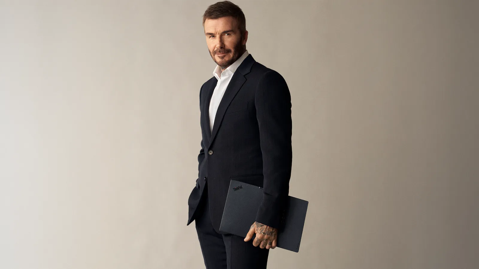 Lenovo Menjalin Kemitraan dengan David Beckham